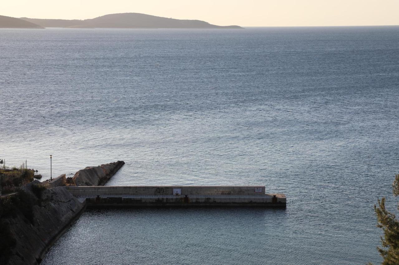 Feelhvar Along Bluelagoon Beach 赫瓦尔 外观 照片