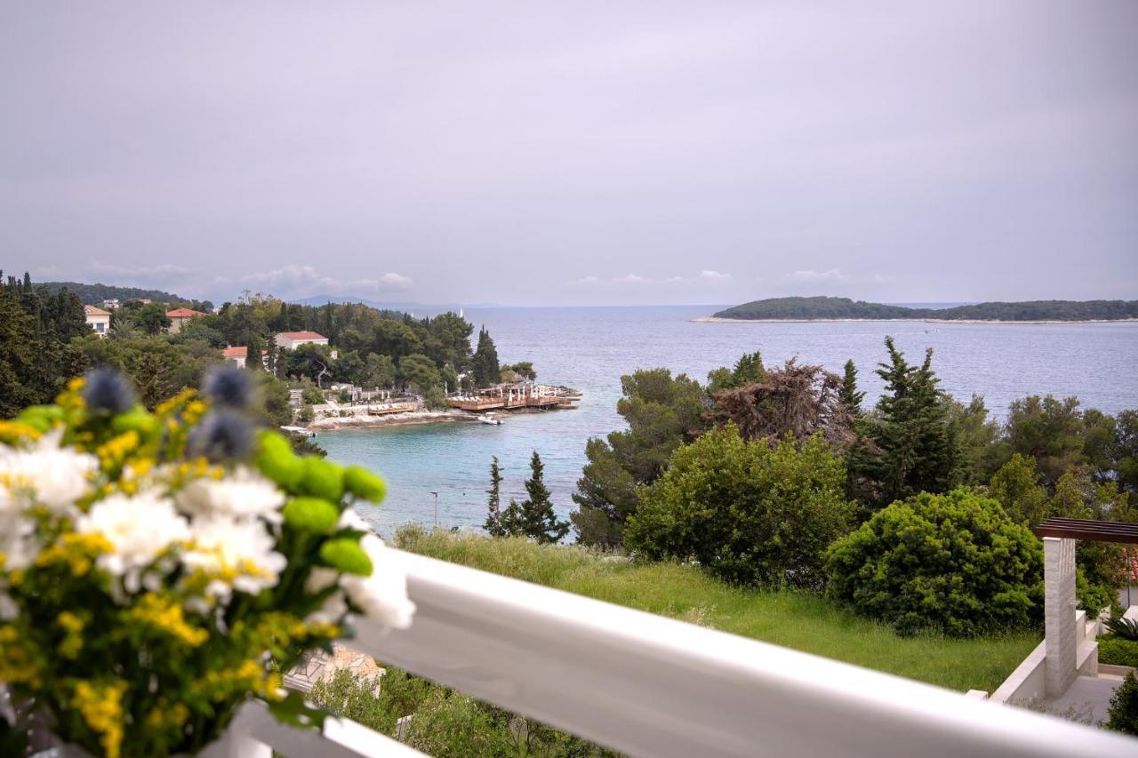 Feelhvar Along Bluelagoon Beach 赫瓦尔 外观 照片