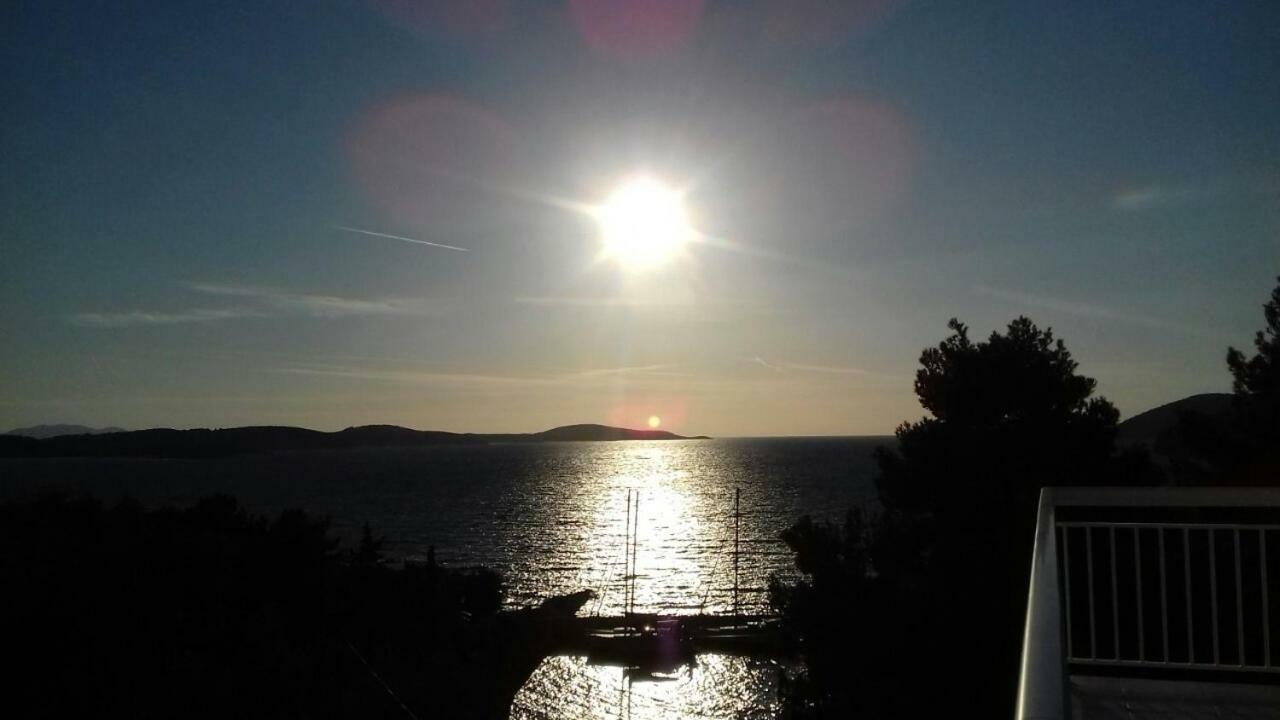 Feelhvar Along Bluelagoon Beach 赫瓦尔 外观 照片